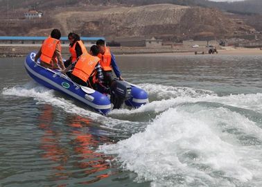 Chine Bateaux de pêche portatifs 300 cm PVC, barque à côtes pliantes avec coque en fibre de verre pliée fournisseur