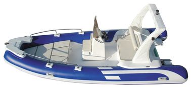 Chine Bateau à côtes gonflable multifonctionnel 18 pieds Console centrale avec coussins fournisseur