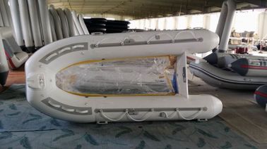 Chine 45KGS Petit bateau en verre à fond transparent en PVC / Hypalon 3,0m pour le sport fournisseur