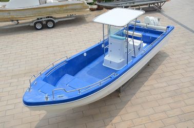Chine Stabilité Bateaux de pêche en eau douce bleus, en fibre de verre Bateaux de pêche de plaisance 8m fournisseur