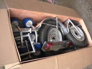 Chine Une remorque pliable à deux essieux, en acier galvanisé fournisseur