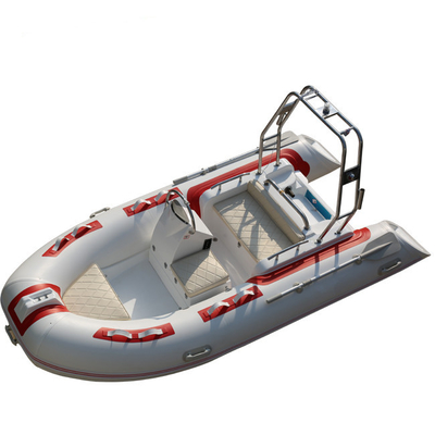 2022 bateaux de pêche gonflables à moteur 12ft rib boat 360C avec console et cabine arrière fournisseur