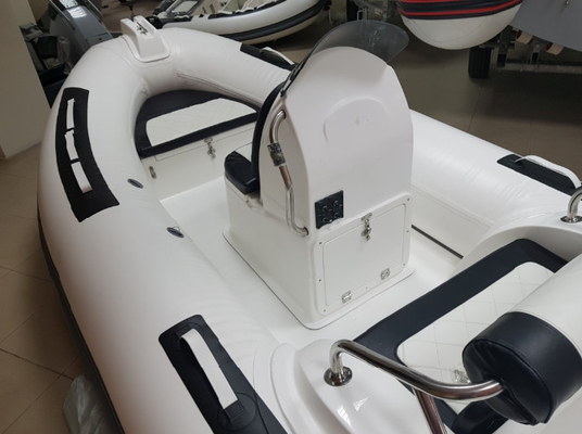 2022 bateau gonflable à fond dur 13ft orca rib390C avec cabine arrière et fin en fibre de verre fournisseur