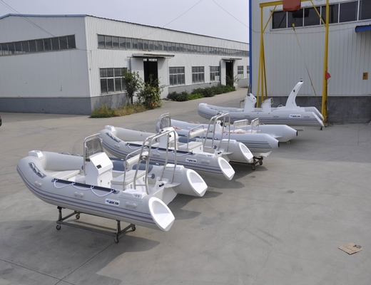 2022 bateau à côtes bateau gonflable à vitesse 14ft orca hyalon console centrale roues de guidage rib430A fournisseur