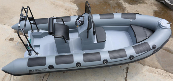 2022 nouveau modèle 17ft orque hyplaon beau style console de support et côtes de siège520A fournisseur