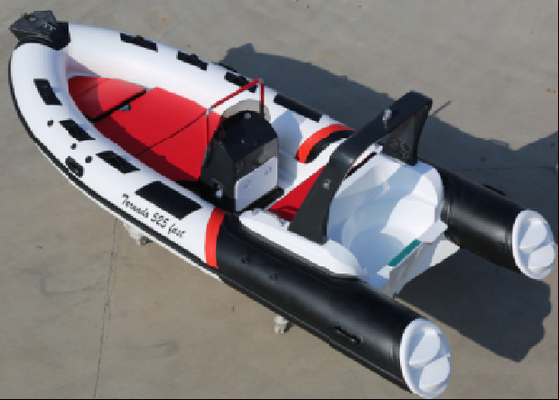 2022 grande coque rigide avec moteur en PVC de 17 pieds ou hypalon avec terrasse en gris clair RIB520C fournisseur