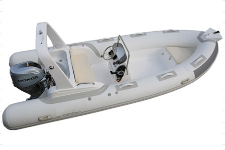 2022 grande coque rigide avec moteur en PVC de 17 pieds ou hypalon avec terrasse en gris clair RIB520C fournisseur