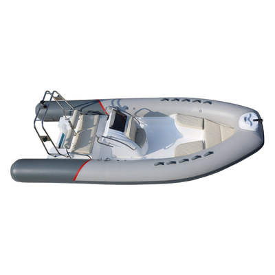 2022 17ft nouveau type bateau à côtes avec arc léger en acier inoxydable avec console centrale bateau gonflable côte de bateau520E fournisseur