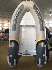 Barque de pêche pour 3 personnes Large 157 cm, tube en PVC 270 cm Barques en aluminium marine fournisseur