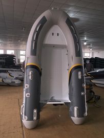 Des bateaux de travail en aluminium durables de 300 cm, à coque en aluminium, double fond gonflable. fournisseur
