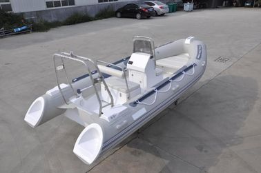 Bateau à petite côte de grande capacité à coque rigide 480 cm Console centrale en PVC avec coussins fournisseur