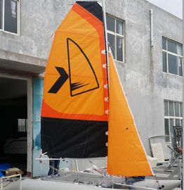 Facile Prenez un voilier gonflable Orange Chat à voile avec gouvernail en fibre de verre fournisseur