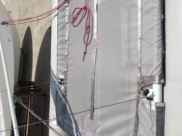 Bateau gonflable en PVC jaune à 4,5 m T6 à mât en aluminium avec deux voiles fournisseur