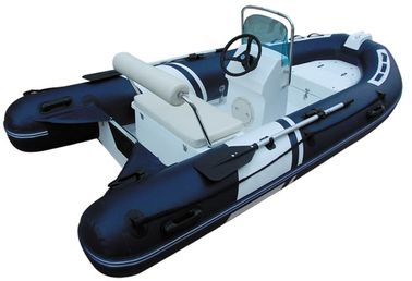 Petit bateau gonflable à fond dur facile à transporter de 300 cm avec petite console centrale fournisseur