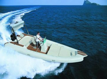 Bateau gonflable à côtes de teck de 7,3 m Design élégant avec coque en fibre de verre fournisseur