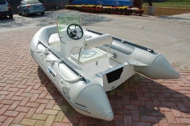 Bateau gonflable en PVC pour 5 personnes pour la pêche. fournisseur