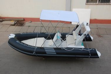 235 KGS Le plus grand bateau gonflable de conception simple Les bateaux de pêche gonflables avec moteur fournisseur