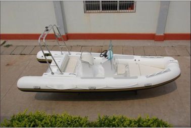 Un bateau gonflable pour 10 personnes avec une console élégante, un grand bateau gonflable de 580 cm fournisseur