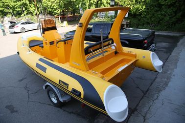 Bateau gonflable à fond en fibre de verre avec équipement personnalisé fournisseur