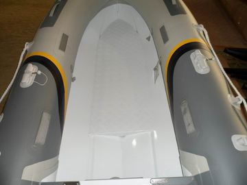 Bateaux de pêche commerciaux en aluminium à tube Hypalon Taille personnalisée fournisseur
