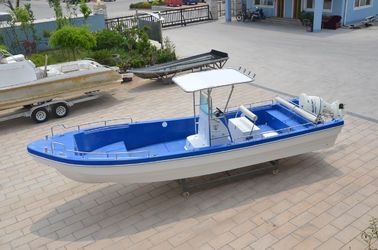 Stabilité Bateaux de pêche en eau douce bleus, en fibre de verre Bateaux de pêche de plaisance 8m fournisseur