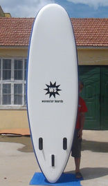 Une planche gonflable de windsurf avec un pad personnalisé, une planche de pagaie pour enfants. fournisseur