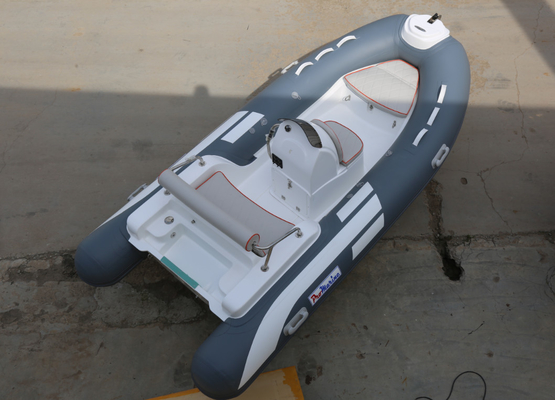 Bateau pneumatique léger à petite nervure, poids brut 65 kg, type de coque gonflable pour une manœuvre facile fournisseur