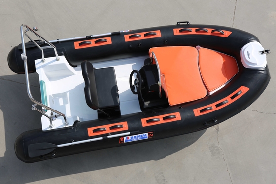 Puissance maximale 20HP/14.91KW Petit bateau à côte conçu avec auto-résistance et fibre de verre fournisseur