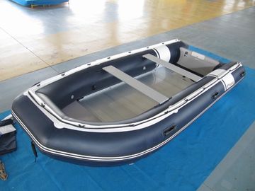 Bateau gonflable en PVC de 470 cm, facile à prendre contre l'abrasion avec pompe à pieds pour les courses d'eau fournisseur