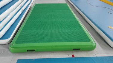 Tapis d'air gonflable durable personnalisé Dock flottant gonflable pour parc aquatique fournisseur